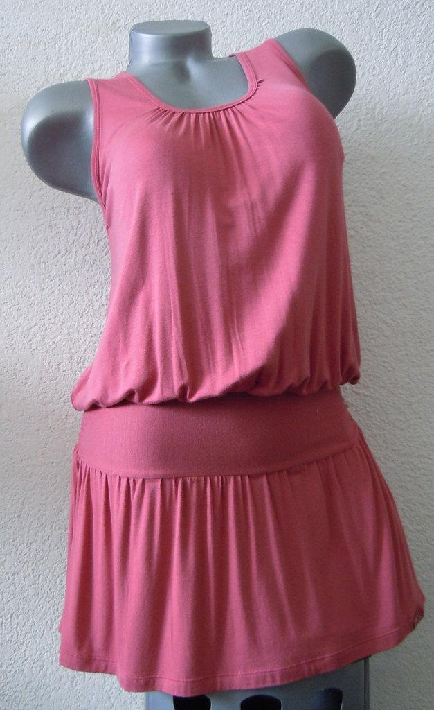 Robe mini avec des brételles